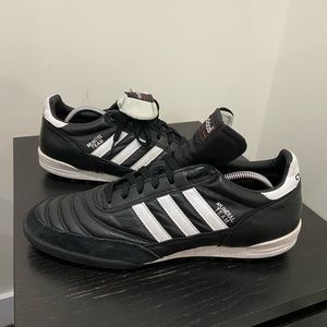 Adidas mundial astro turf shoes (13 1/2)